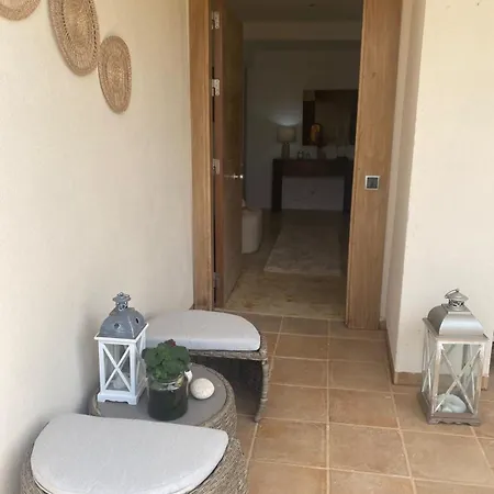 3 Bed Lux Lomas De Monteros 아파트 *